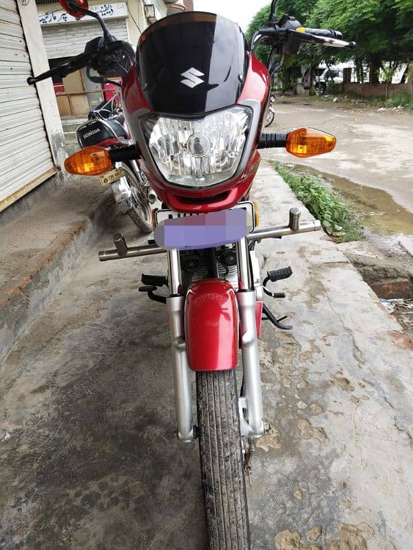 I am saling my GD 110 Suzuki in lush condition 1click start 2