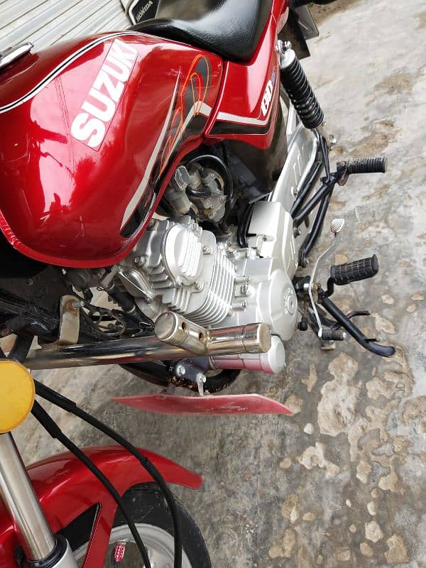 I am saling my GD 110 Suzuki in lush condition 1click start 3