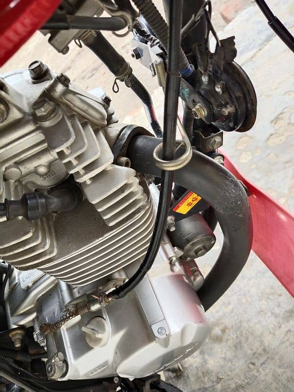 I am saling my GD 110 Suzuki in lush condition 1click start 8
