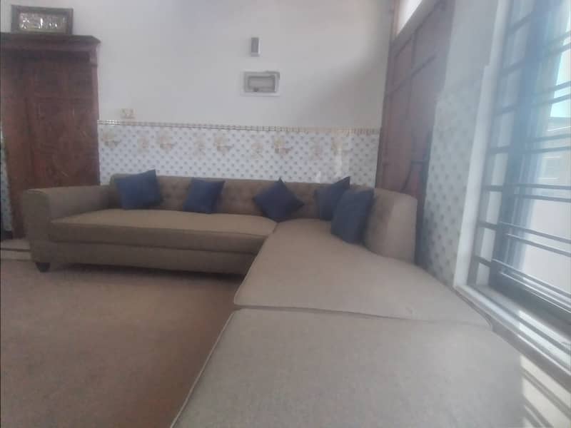 Lounge sofa 0