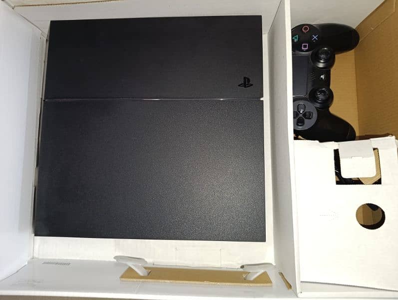 PS4 fat 500GB with one original controller 7
