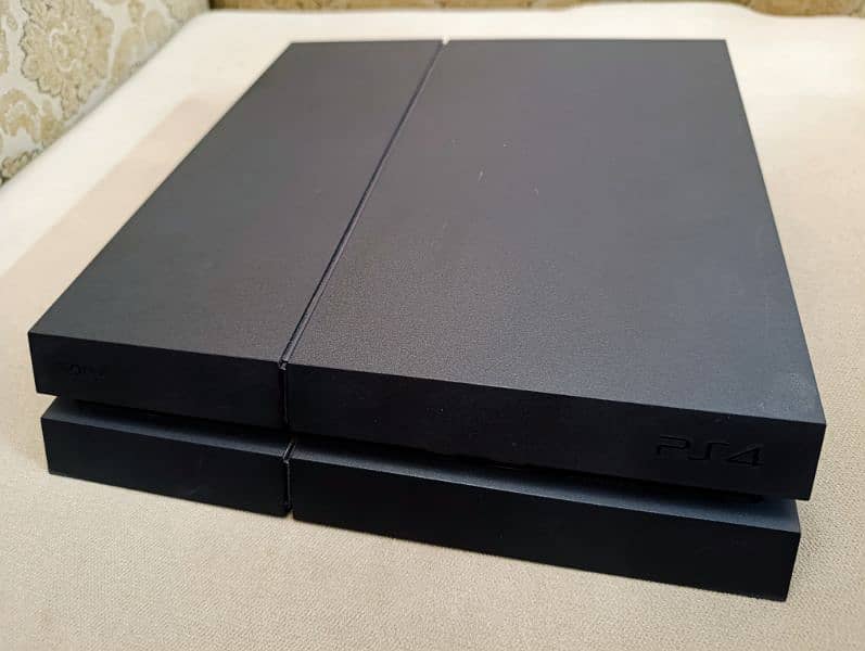 PS4 fat 500GB with one original controller 8