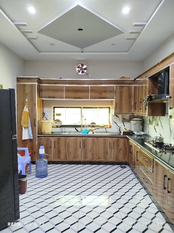 11 Marla Upper Portion Available For Rent In Jublie Town 5