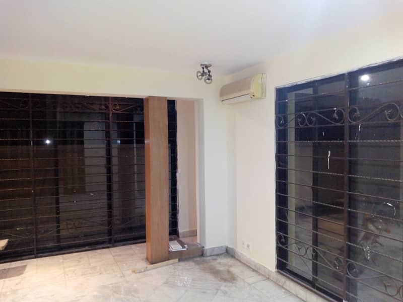 1 Kanal Sprat Gate Portion In Main Cantt 2