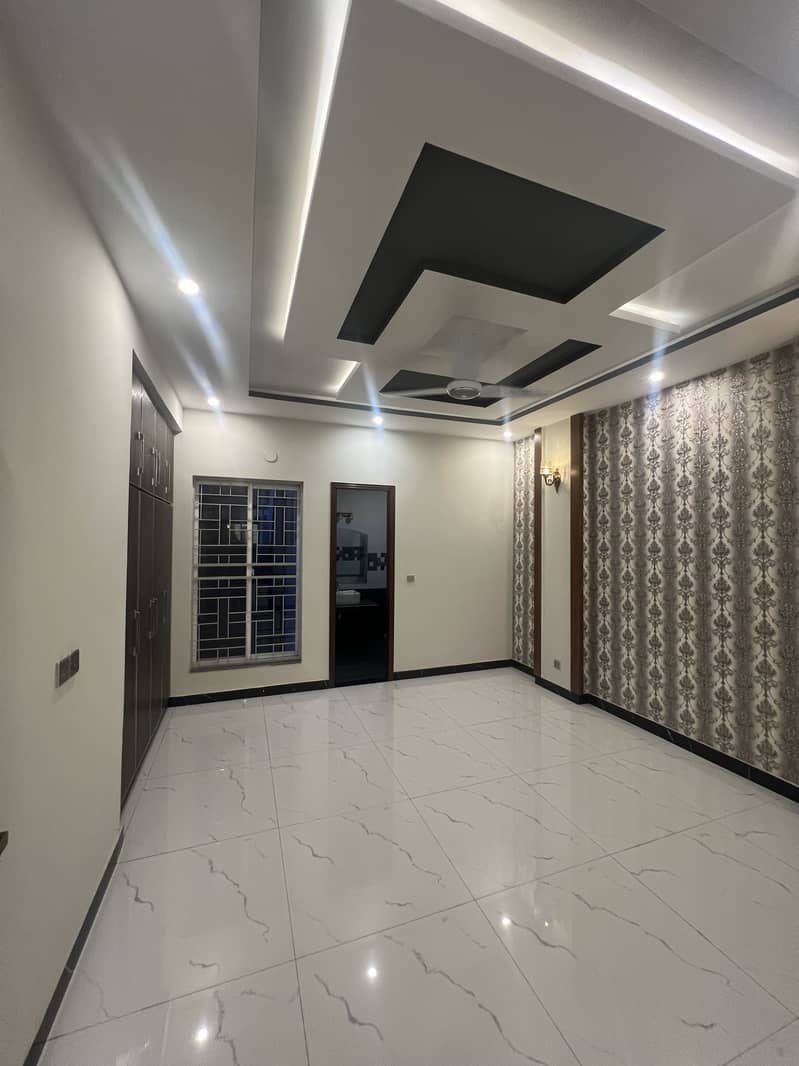 10 Marla Lower Portion Available For Rent 2