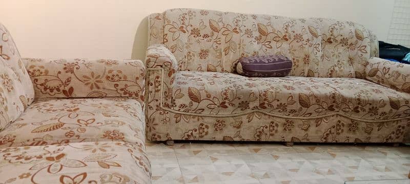 Good condition 5 seater sofa set 0