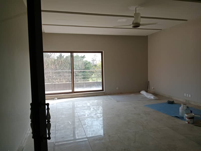 4Kanal House For Silent Office Near Gulberg 9