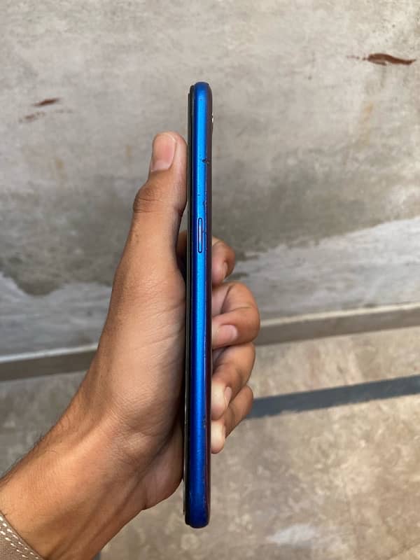 Oppo a5s 3/32 gb ram 3