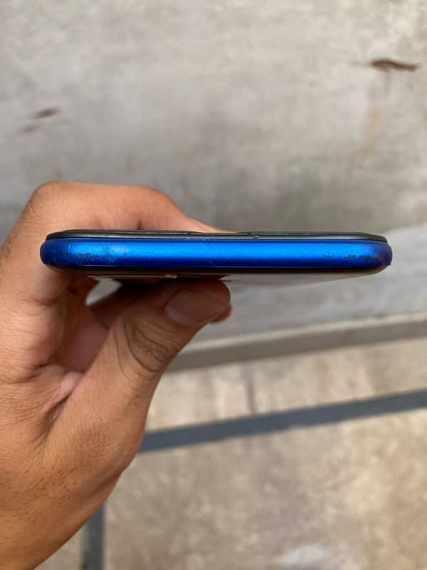 Oppo a5s 3/32 gb ram 5