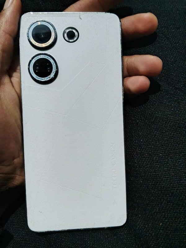 Tecno camoon 20 used sirf back chnge ha daba charge all ok 0