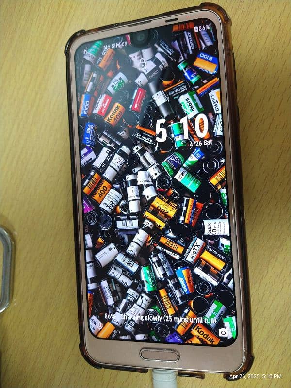 SHARP AQUOS R2 0