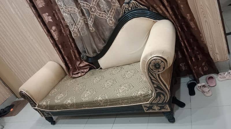 1 add dewan  good new condition 0
