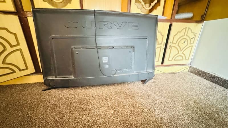 Curved -LED- screen Damaged 0