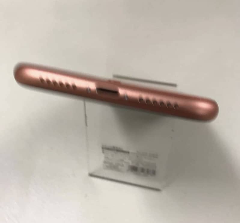 iPhone XR 4