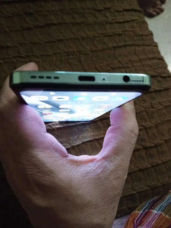Infinix Hot 40 Pro 6