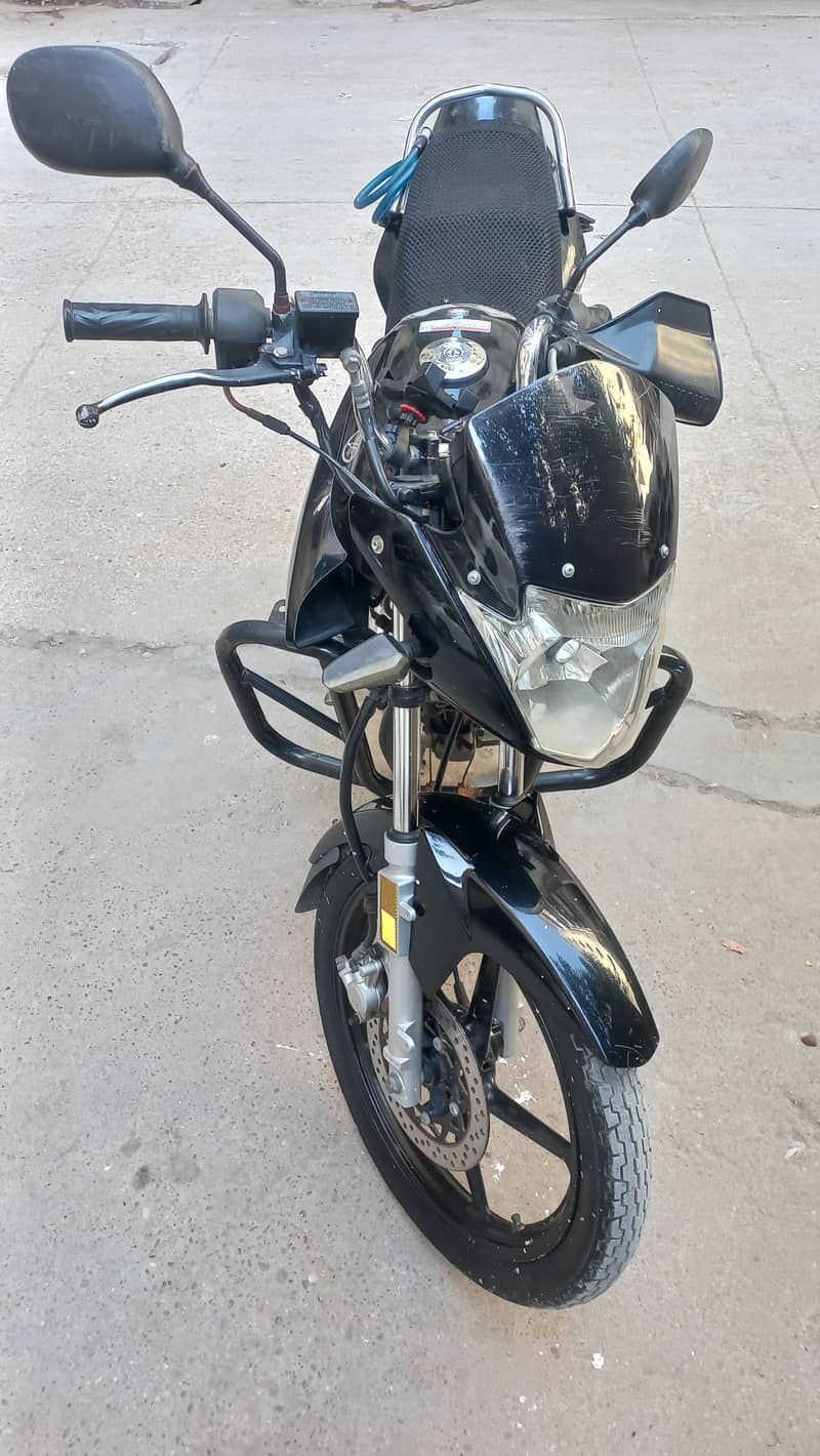 Yamaha YBR 125 2021 4
