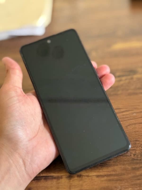 Samsung A72 in brand new condition 2