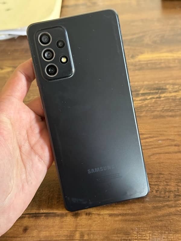 Samsung A72 in brand new condition 6