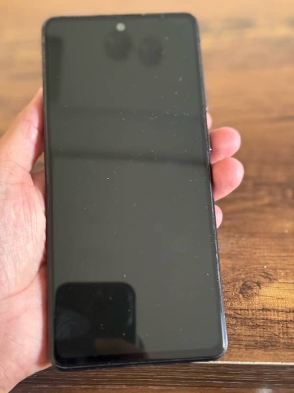 Samsung A72 in brand new condition 8