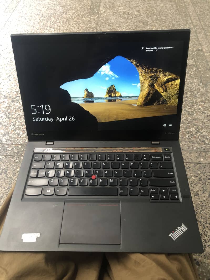 Lenovo carbon x1.  With touch screen i7 4gen 0