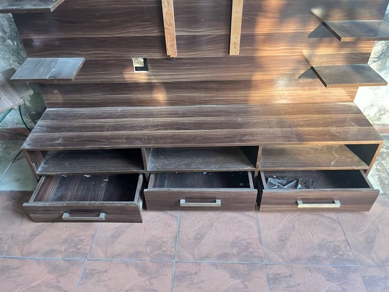 TV Console 2