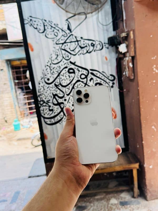 iphone 12 Pro Max 256GB 100 Health 0