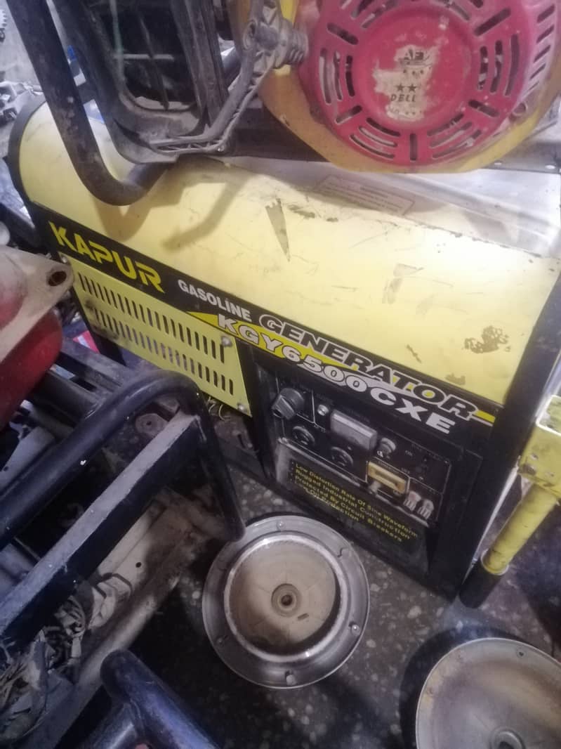 Kapur gasoline generator almost new and reasonable price 3