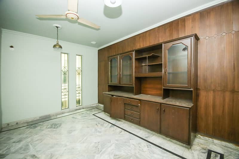 Beautiful 1 Kanal Full House Available For Rent In Dha Phase 1 Block N 4