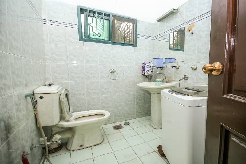 Beautiful 1 Kanal Full House Available For Rent In Dha Phase 1 Block N 13