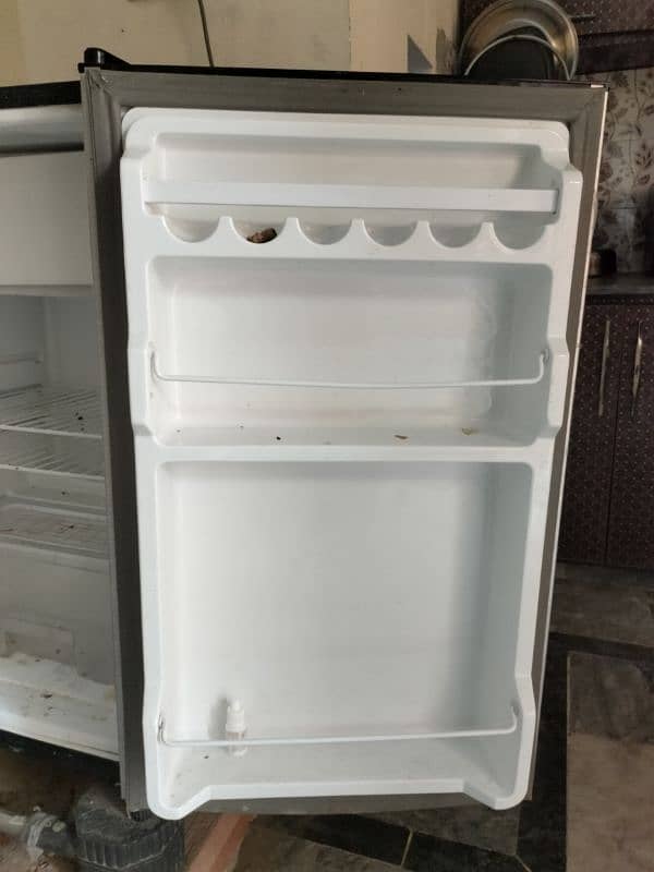 Haier mini fridge 1