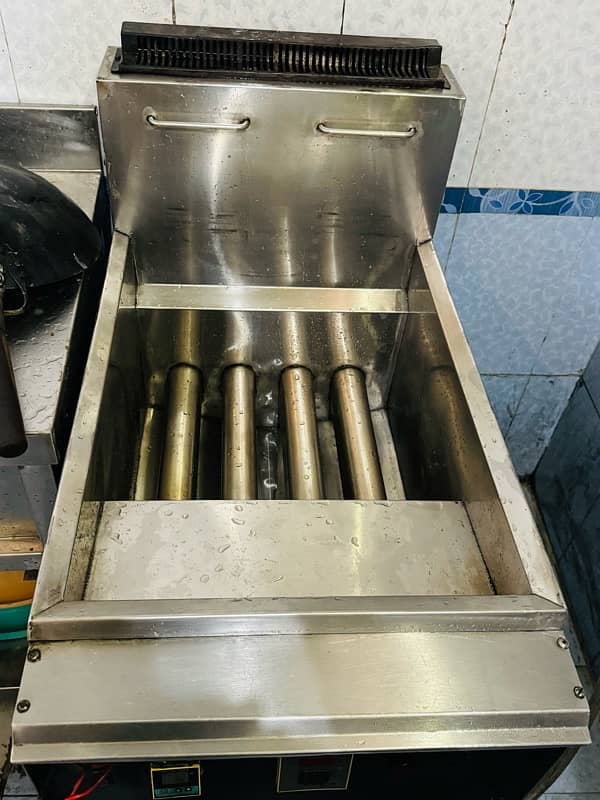 Fryer 32 Liter 4 flame burner 0