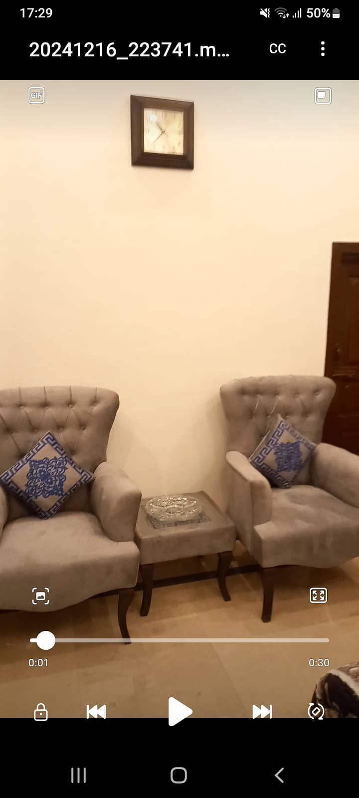 2 coffee chairs with table 0
