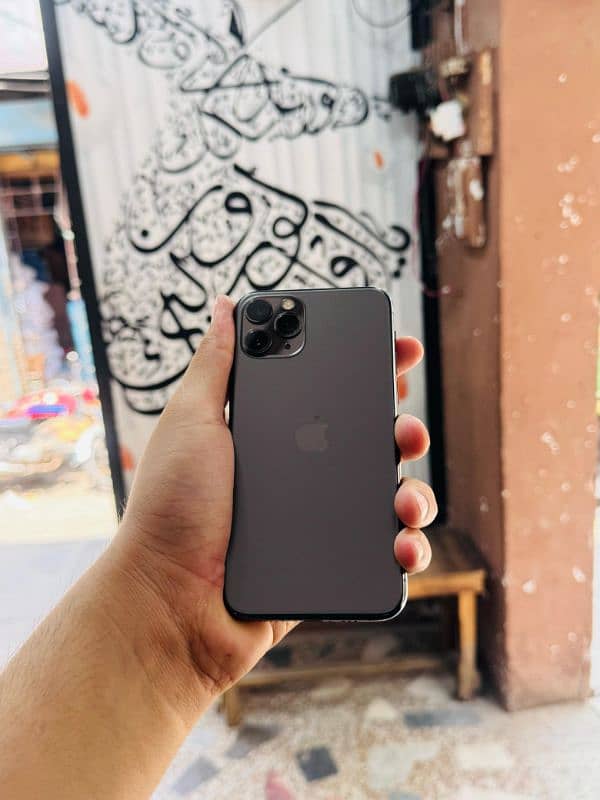 iphone 11 Pro 64GB Dual Sim Approved 0