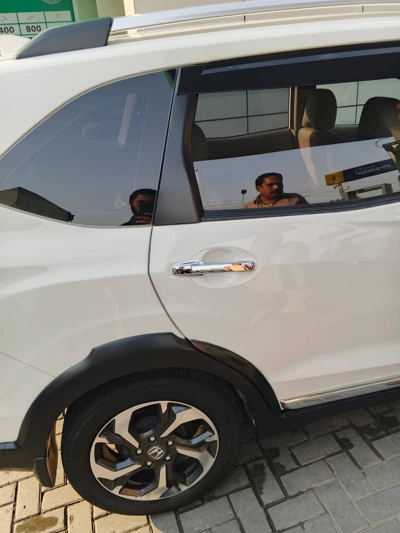Honda BR-V i-VTEC S 2023 3