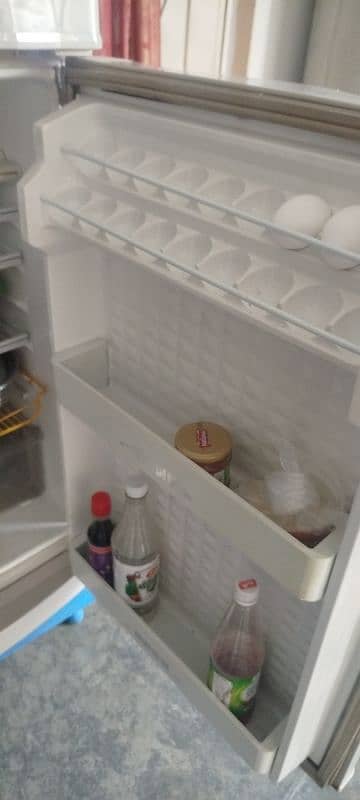 Dawlance refrigerator medium size 5