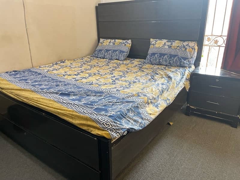 King size bed with medicated mattress, dressing table and size table 1