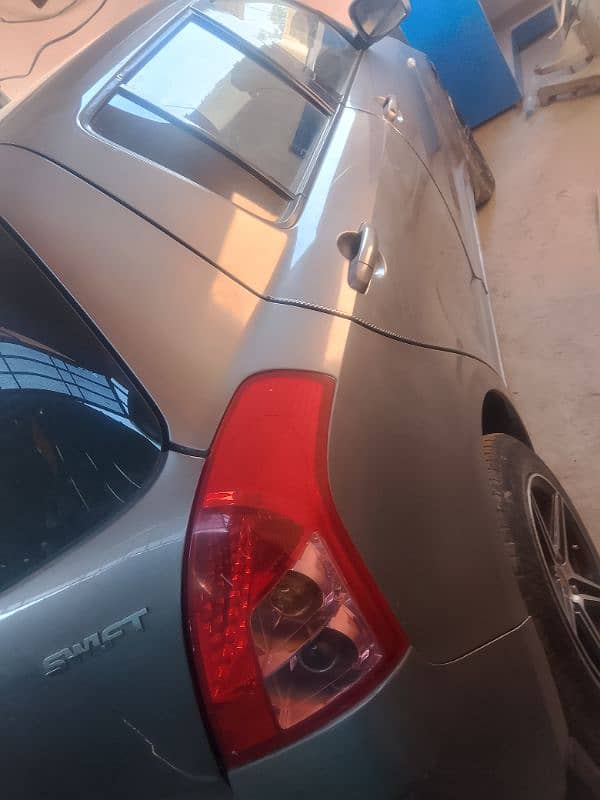 Suzuki Swift 2015 dlx (03013362949) 0