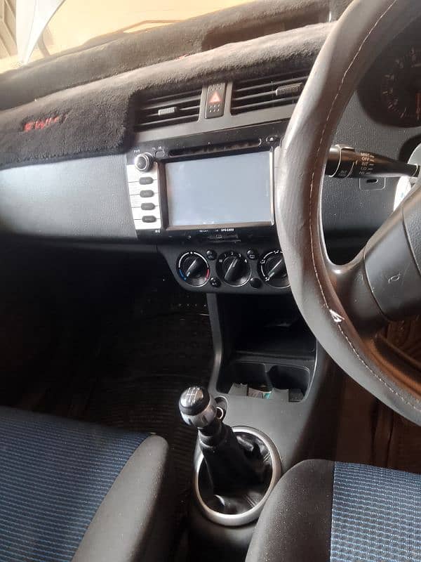 Suzuki Swift 2015 dlx (03013362949) 3