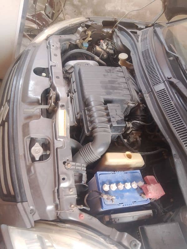 Suzuki Swift 2015 dlx (03013362949) 8