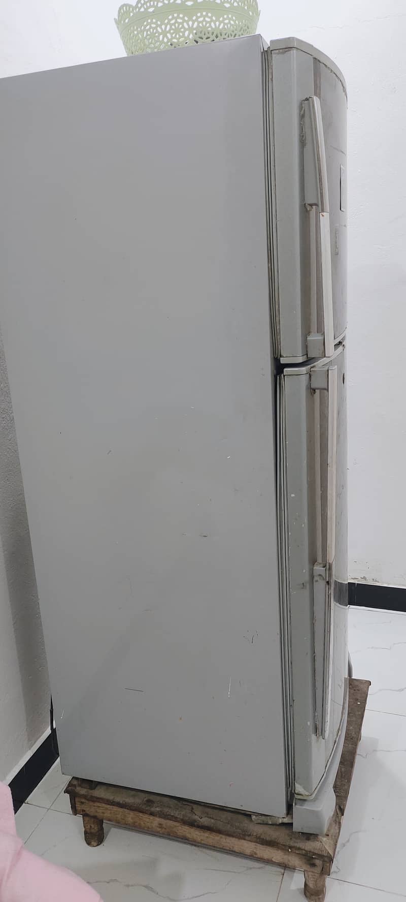 Medium size Dawlance refrigerator 0