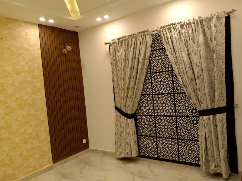 10 Marla Brand New House for Sale in Bahria Town | Prime Location 8