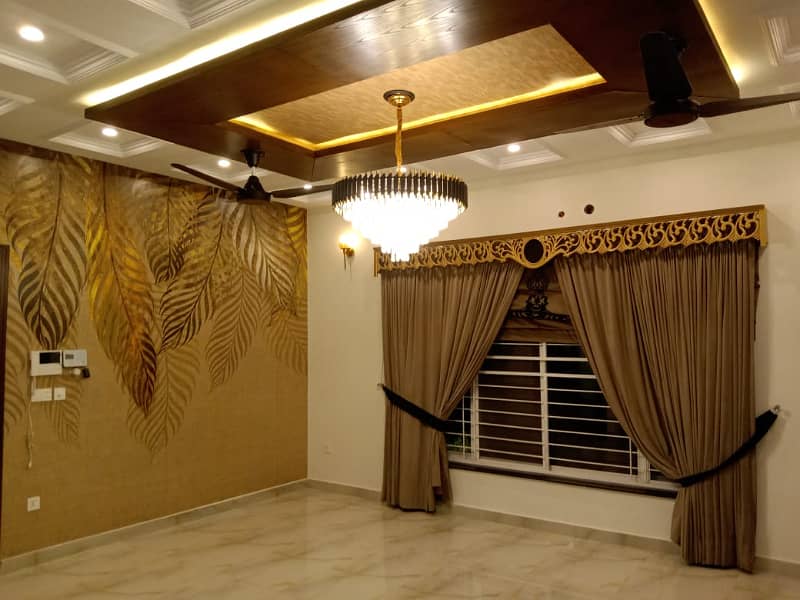 10 Marla Brand New House for Sale in Bahria Town | Prime Location 17