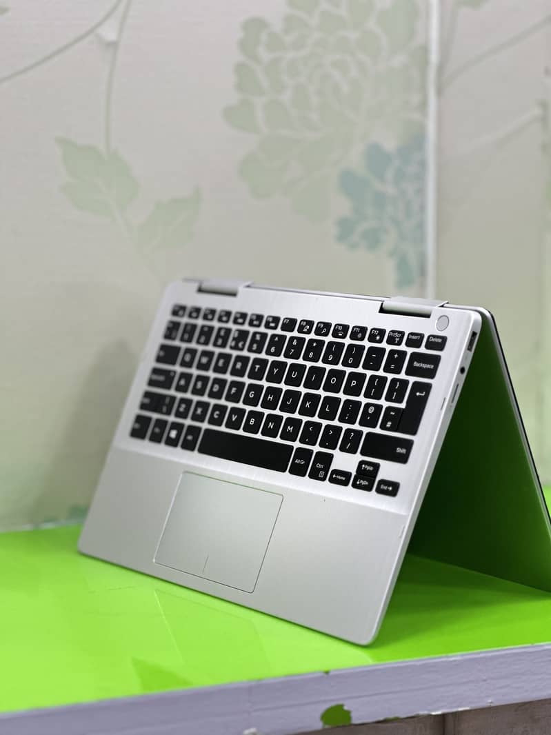 Dell x360 Core i7 8TH Gen TouchScreen 4