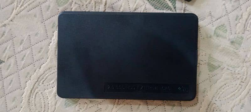 160GB Laptop Hard drive with case 2