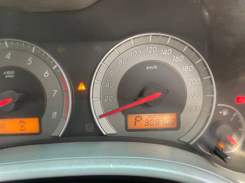 Toyota Corolla Altis 2010 15