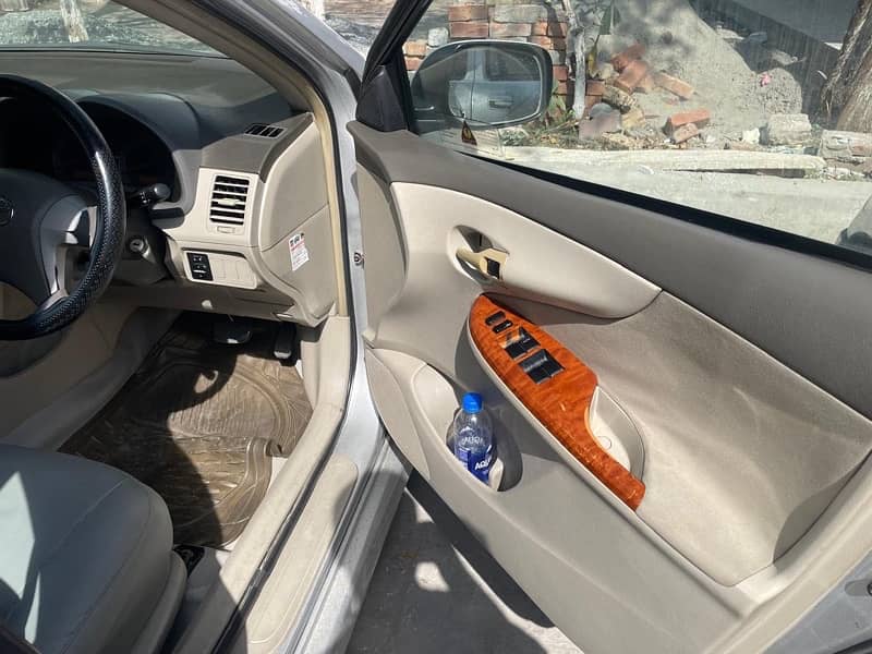 Toyota Corolla Altis 2010 16