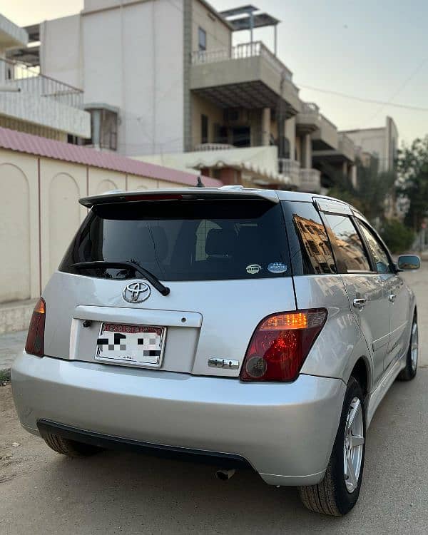 Toyota IST 2004 Reg. 2008 Silver Color Auto Excellent condition 3