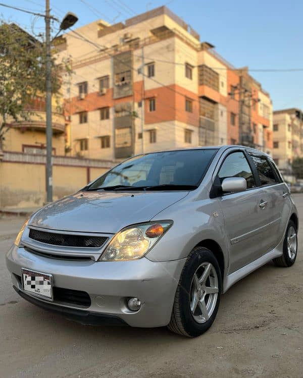 Toyota IST 2004 Reg. 2008 Silver Color Auto Excellent condition 4