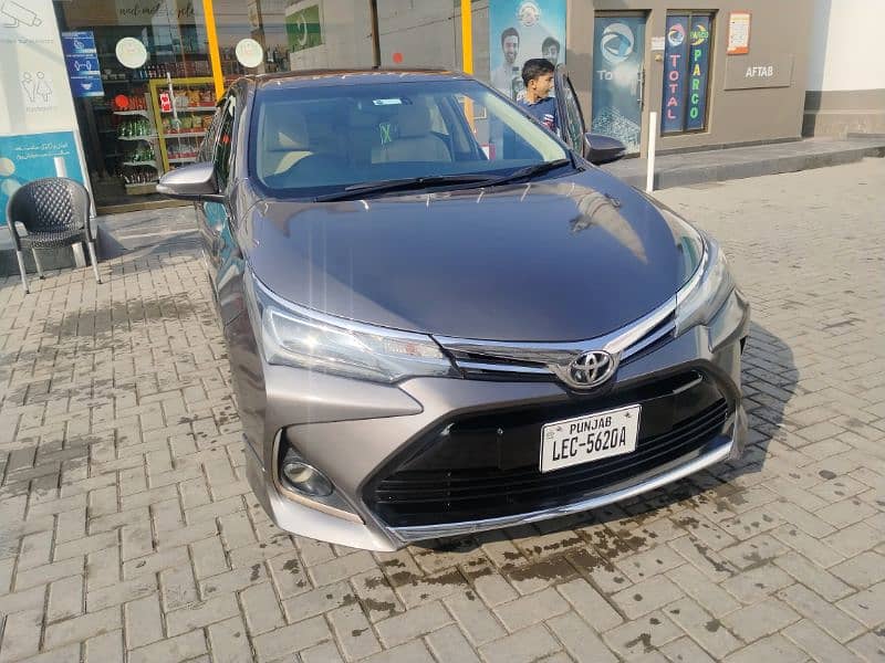 Toyota Altis Grande 2018 1