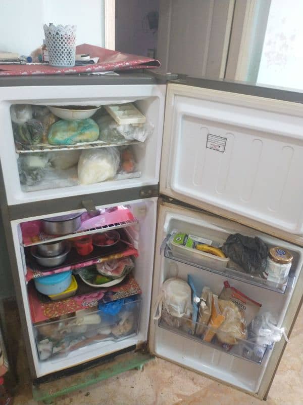 Haier refrigerator hrf 205 very good condition 1